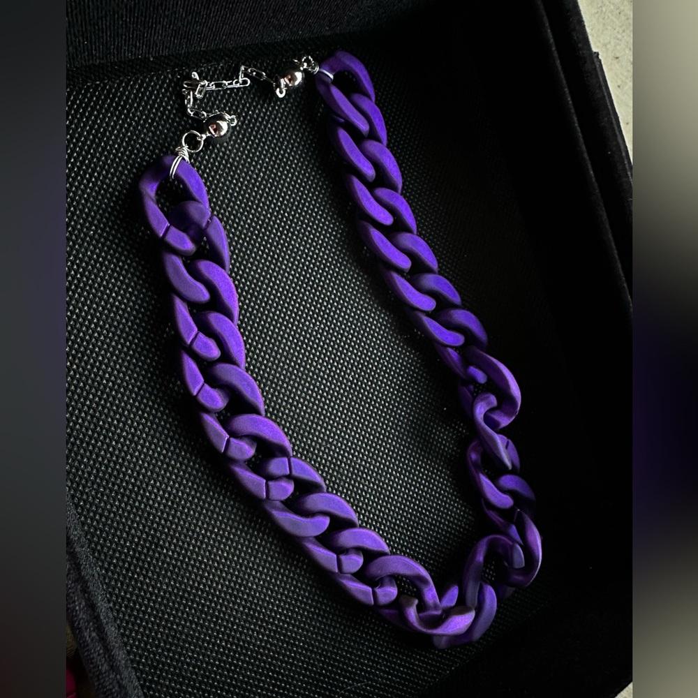 Thick chain link necklace in metallic matte purple